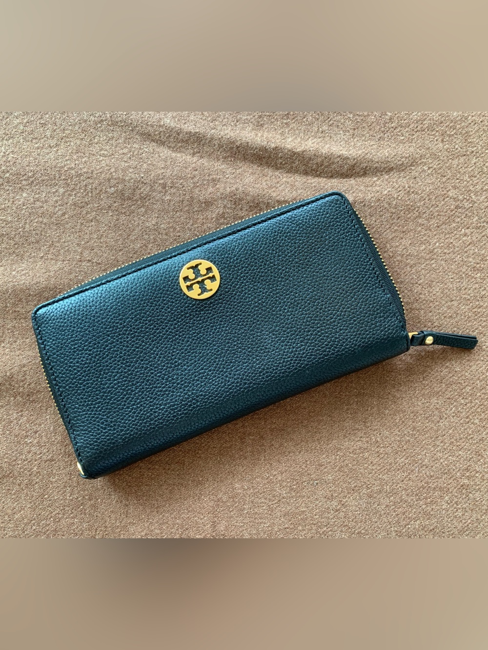 Tory Burch Black Pebbled Leather Zip Wallet with Gold Logo